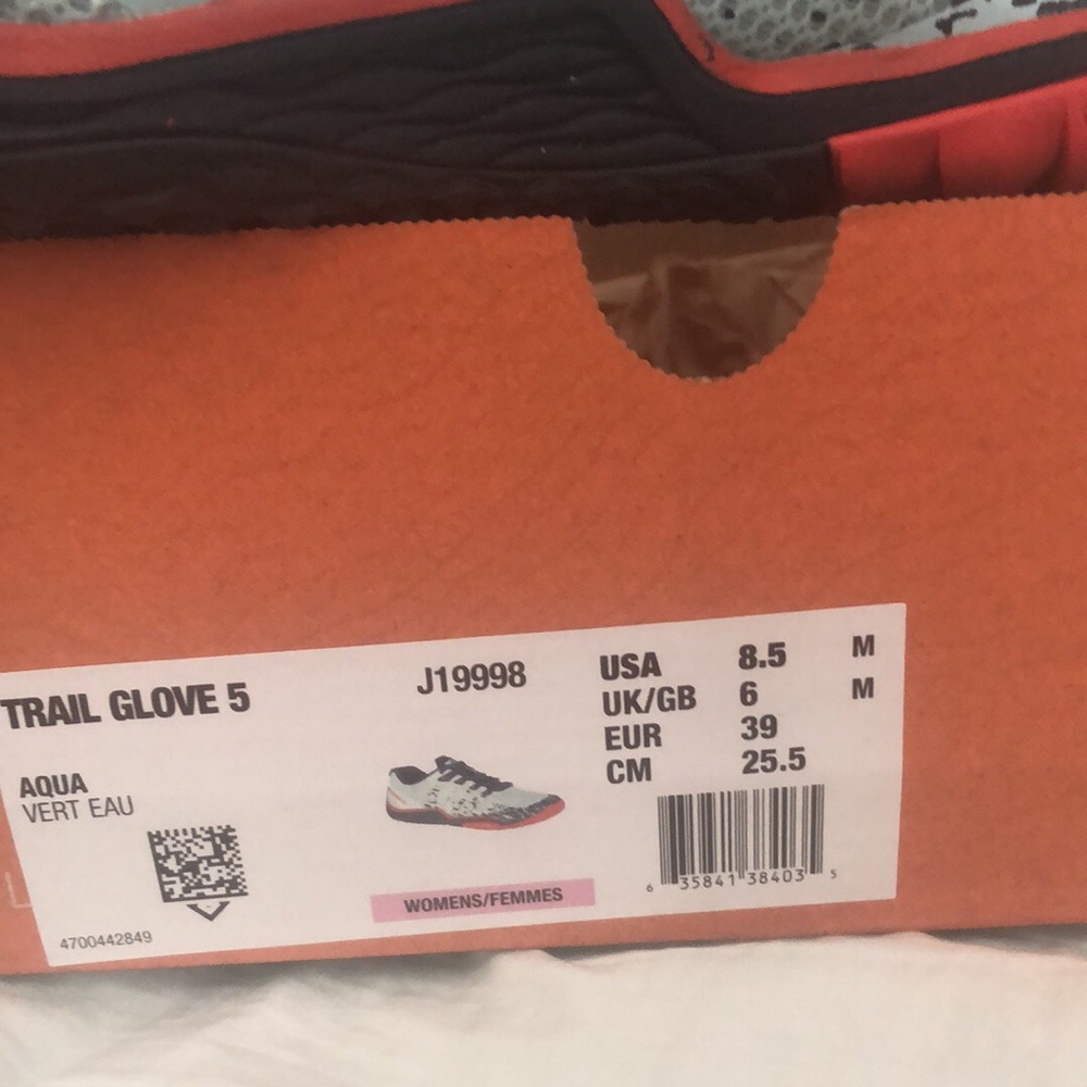 Merrell trail glove 5, size 8.5